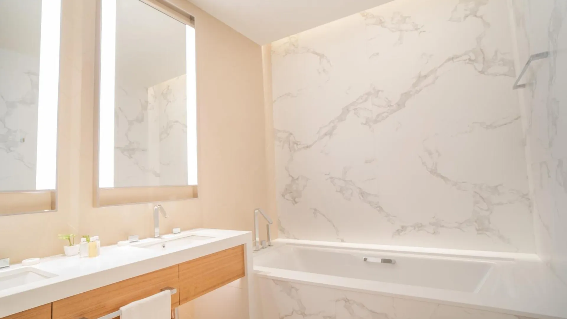 Address Dubai Opera, Full Burj Khalifa And Fountain View By Gardenia Suites
